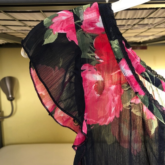 Sheer Floral Top - Picture 4 of 7